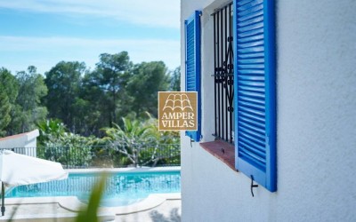  Cozy villa with lovely views of the sea and Altea.